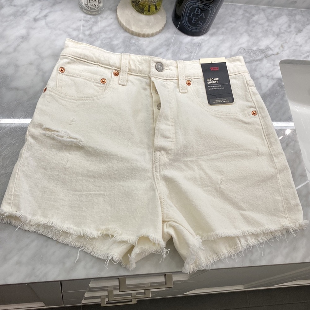 Levi shorts